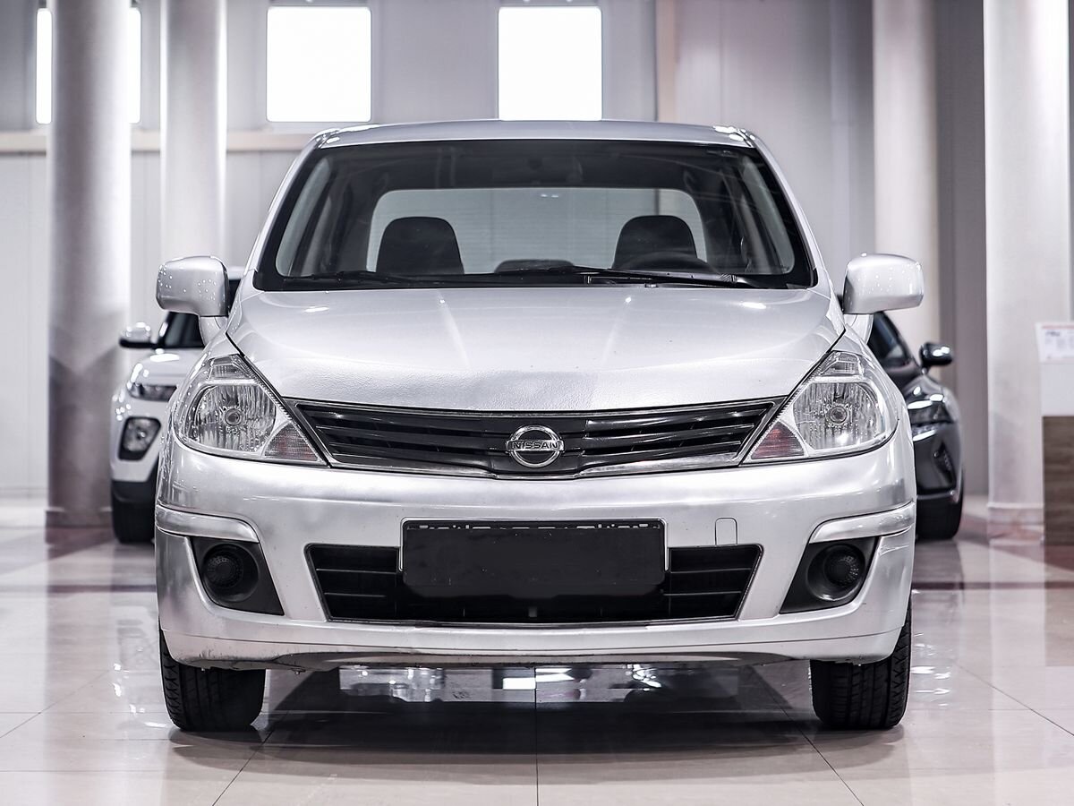 Купить Tiida с пробегом